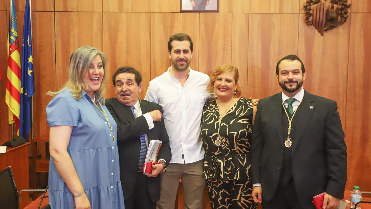 Ediles de Vox y un exconcejal de la formación ultra el día de la investidura.