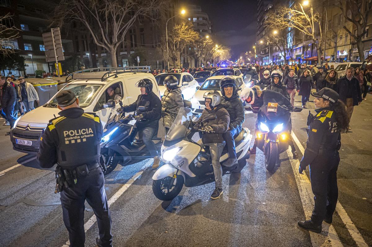 Quejas vecinales por molestias y aglomeraciones los días de partido en el Camp Nou y por el futuro proyecto del Espacio Barça