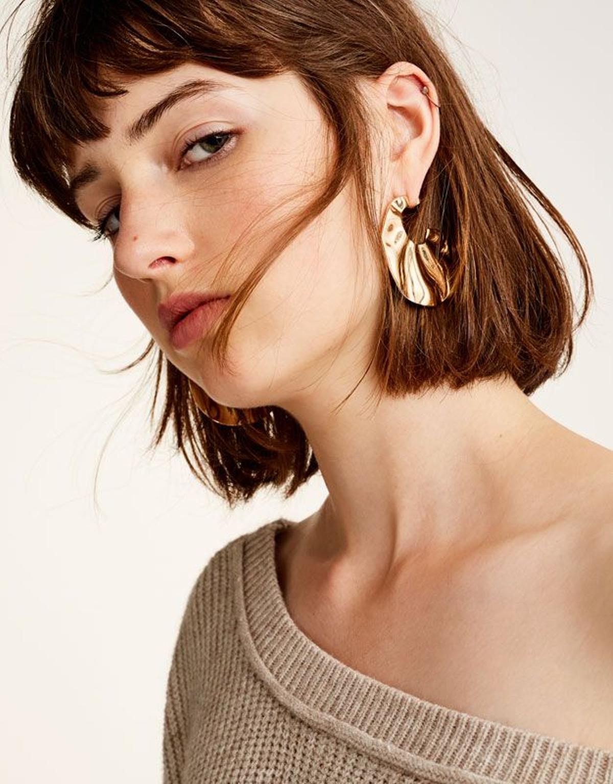 Pendientes grandes: Pull and Bear