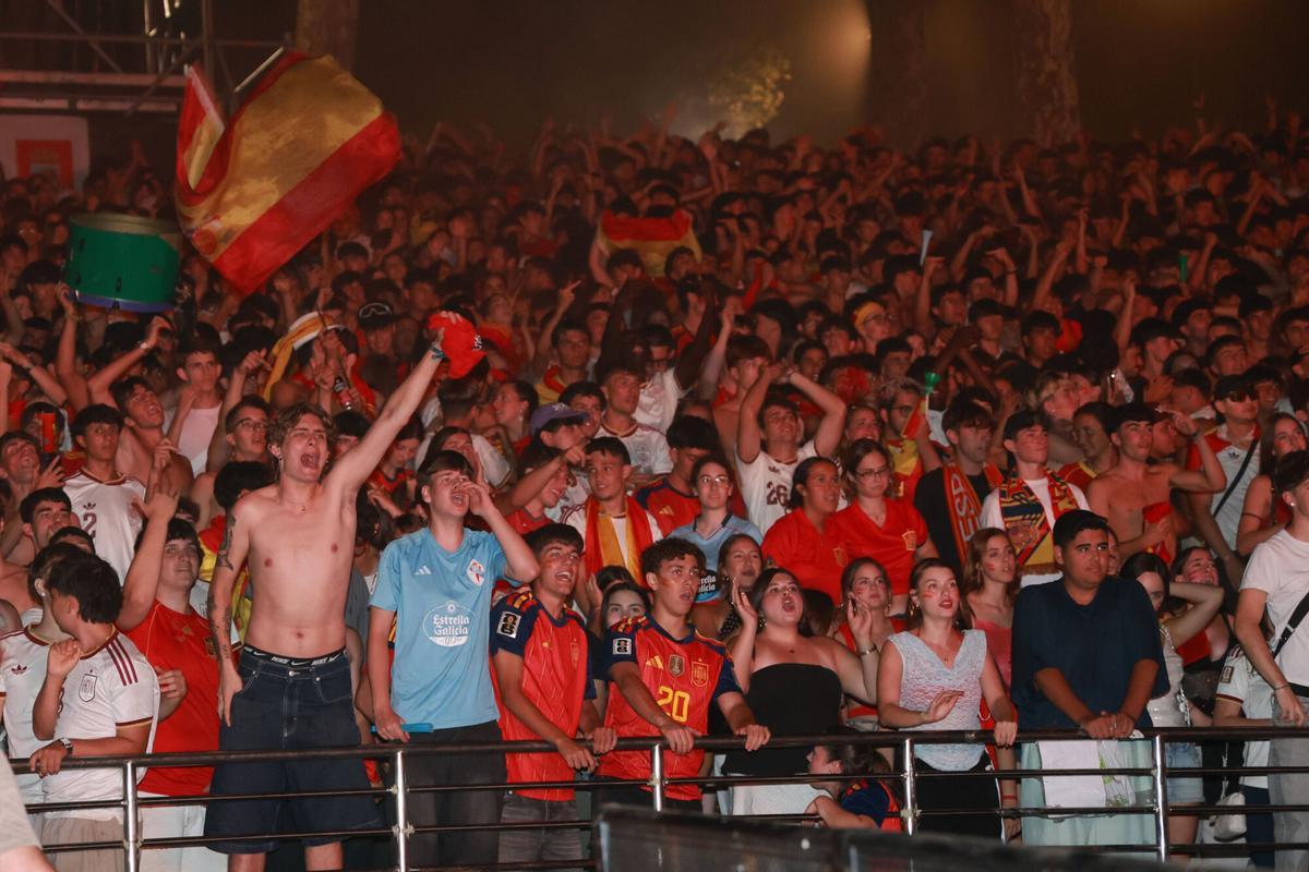 Afición de España en Castrelos durante la final del mundial en el Auditorio de Castrelos