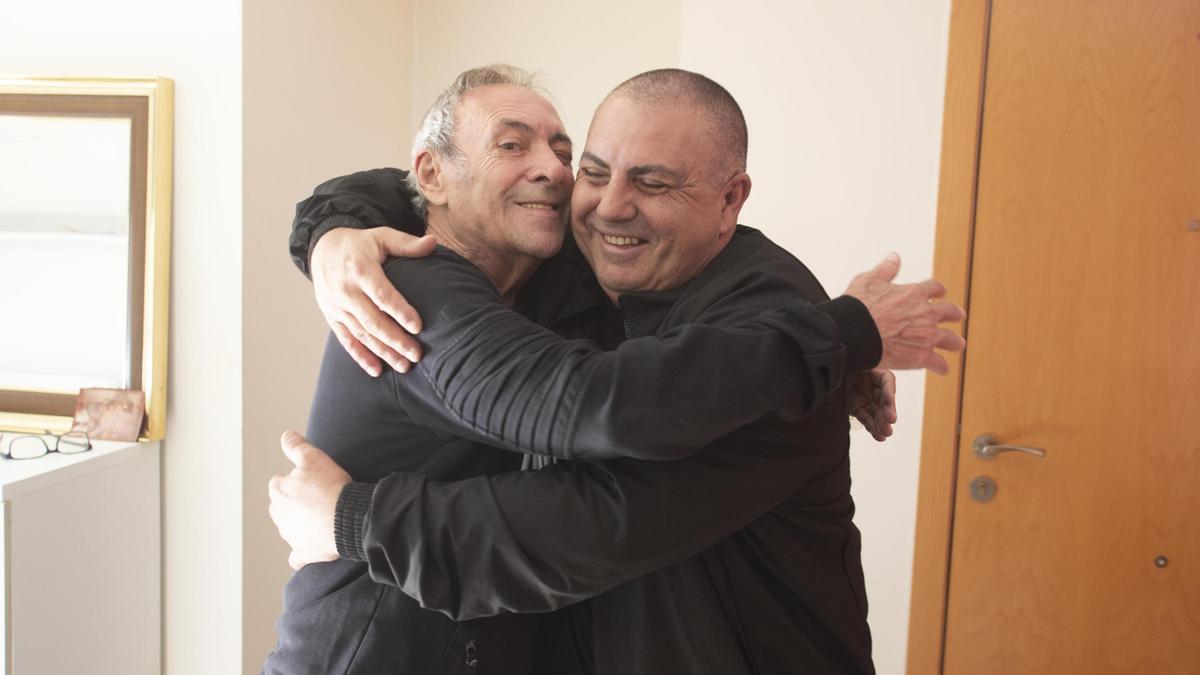 Paralizan de forma temporal el desahucio de un hombre de 69 años enfermo de cáncer en Llocnou d'en Fenollet