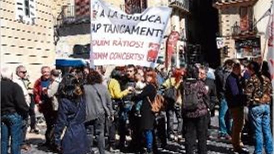 Barcelona clama contra els tancaments de P3