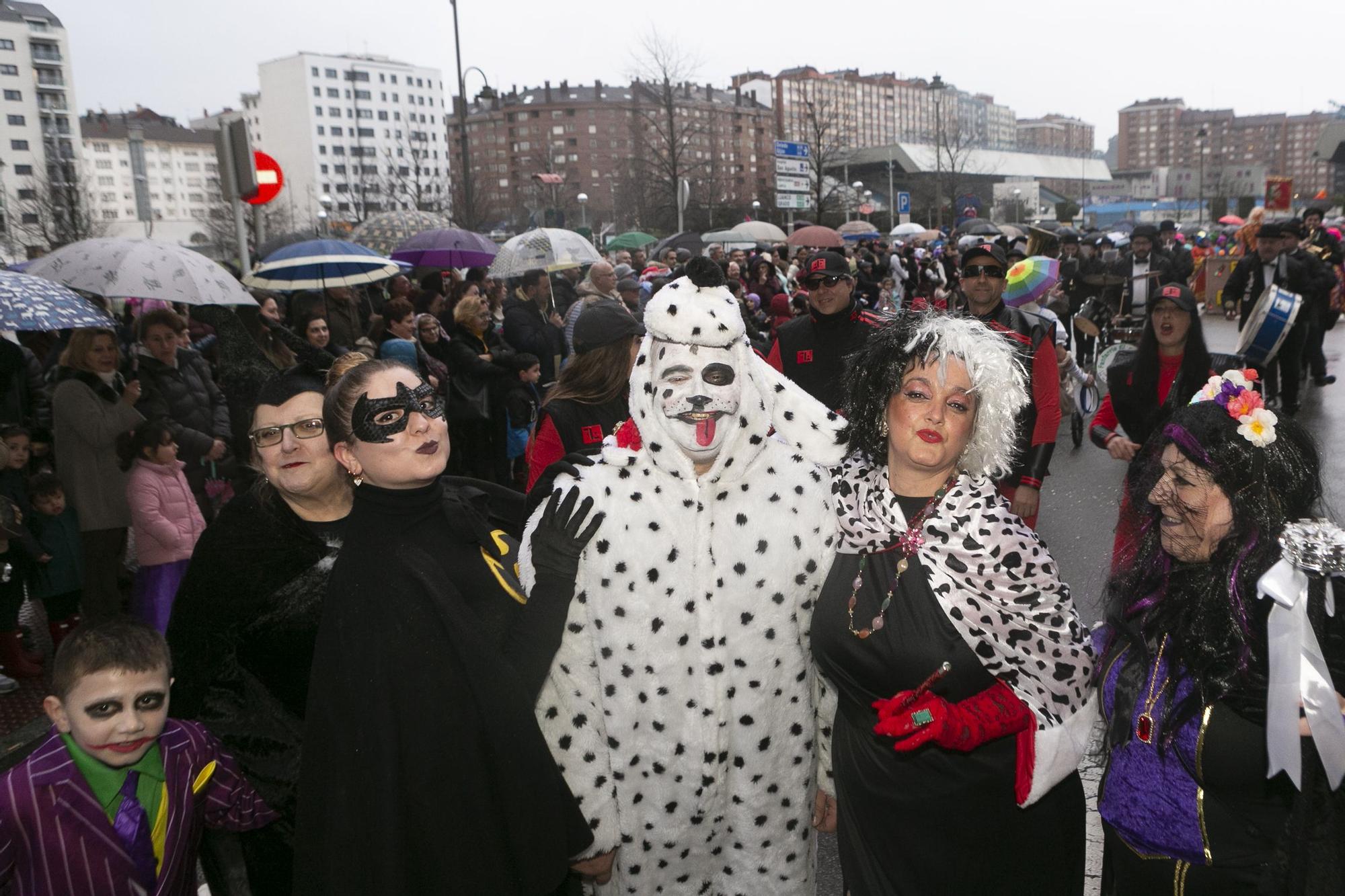 EN IMÁGENES: Gran desfile de Martes de Carnaval en Avilés