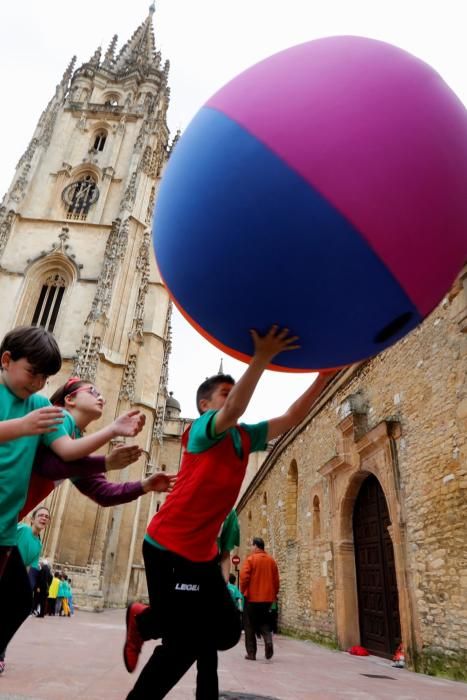 Día de la Educación Física al aire libre en la Plaza de la Catedral