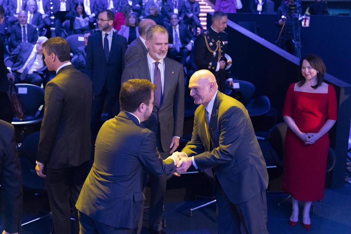El Rey Felipe VI , Pedro Sánchez  y autoridades, asisten al acto de inauguración del MWC Barcelona 2024.