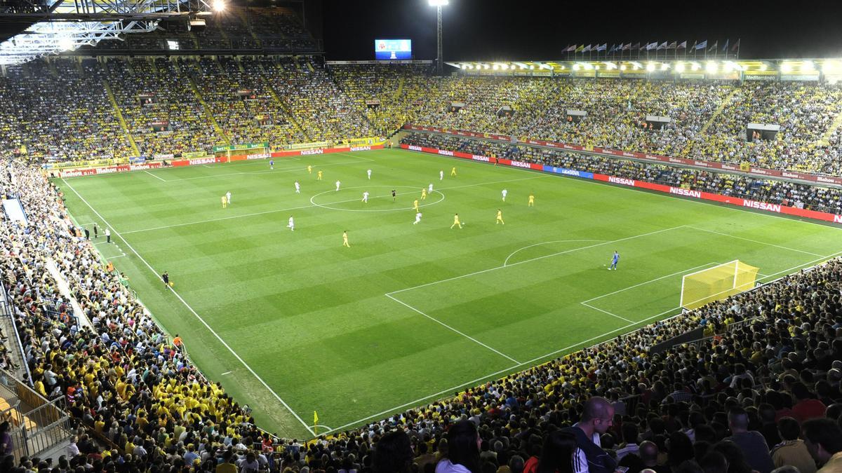 Las gradas del Estadio de la Cerámica ante la Juventus