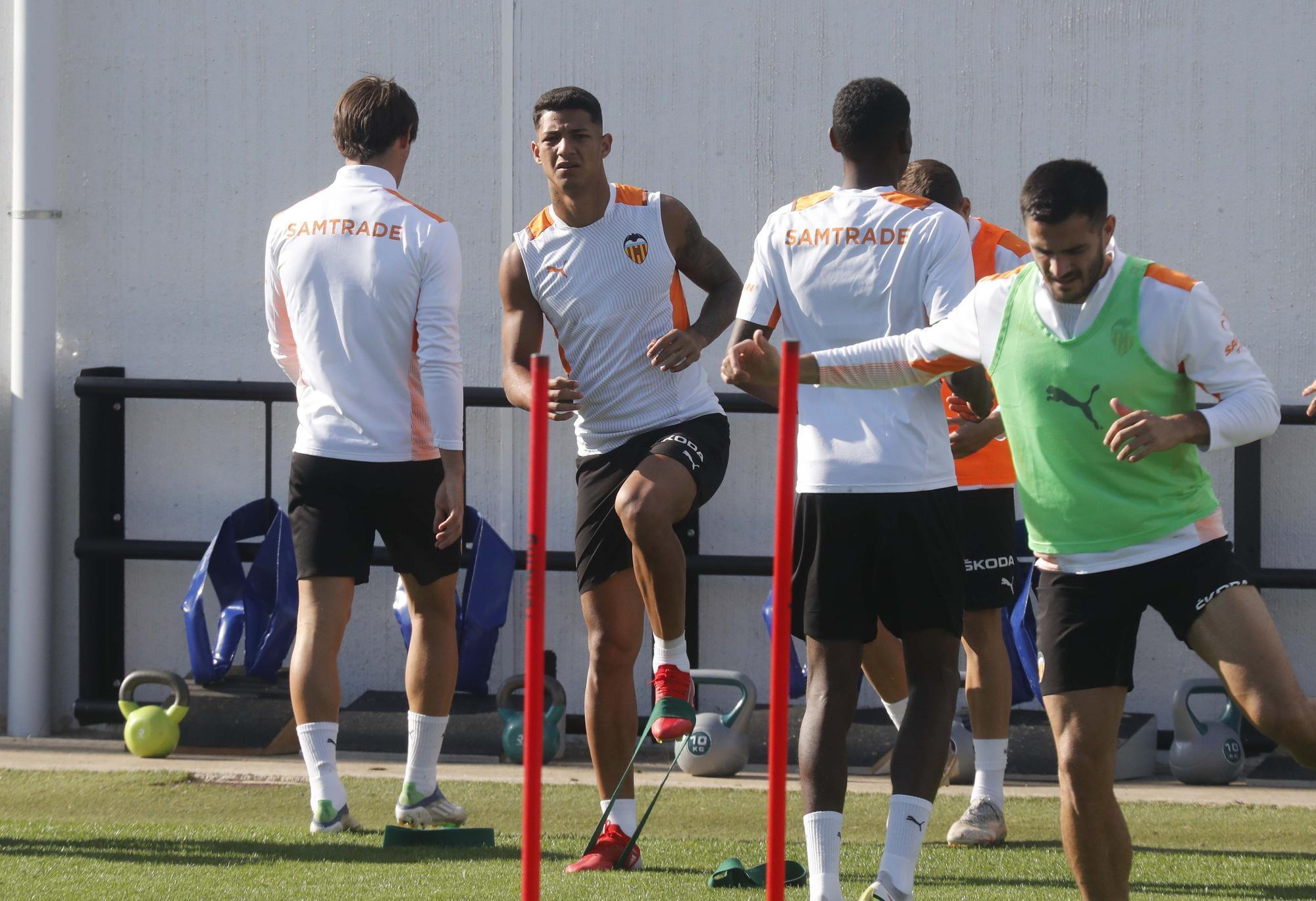 Último entrenamiento del Valencia antes de enfrentarse al Barça