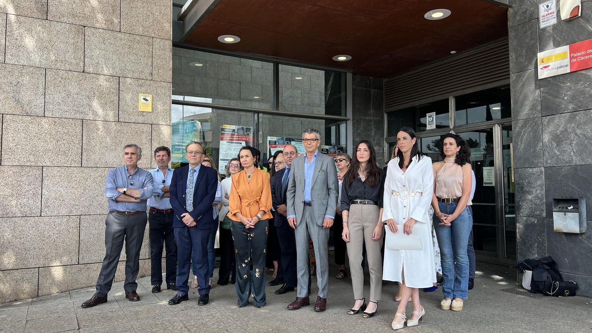 Jueces y Fiscales extremeños 'paran' frente a la 'ley Bolaños'