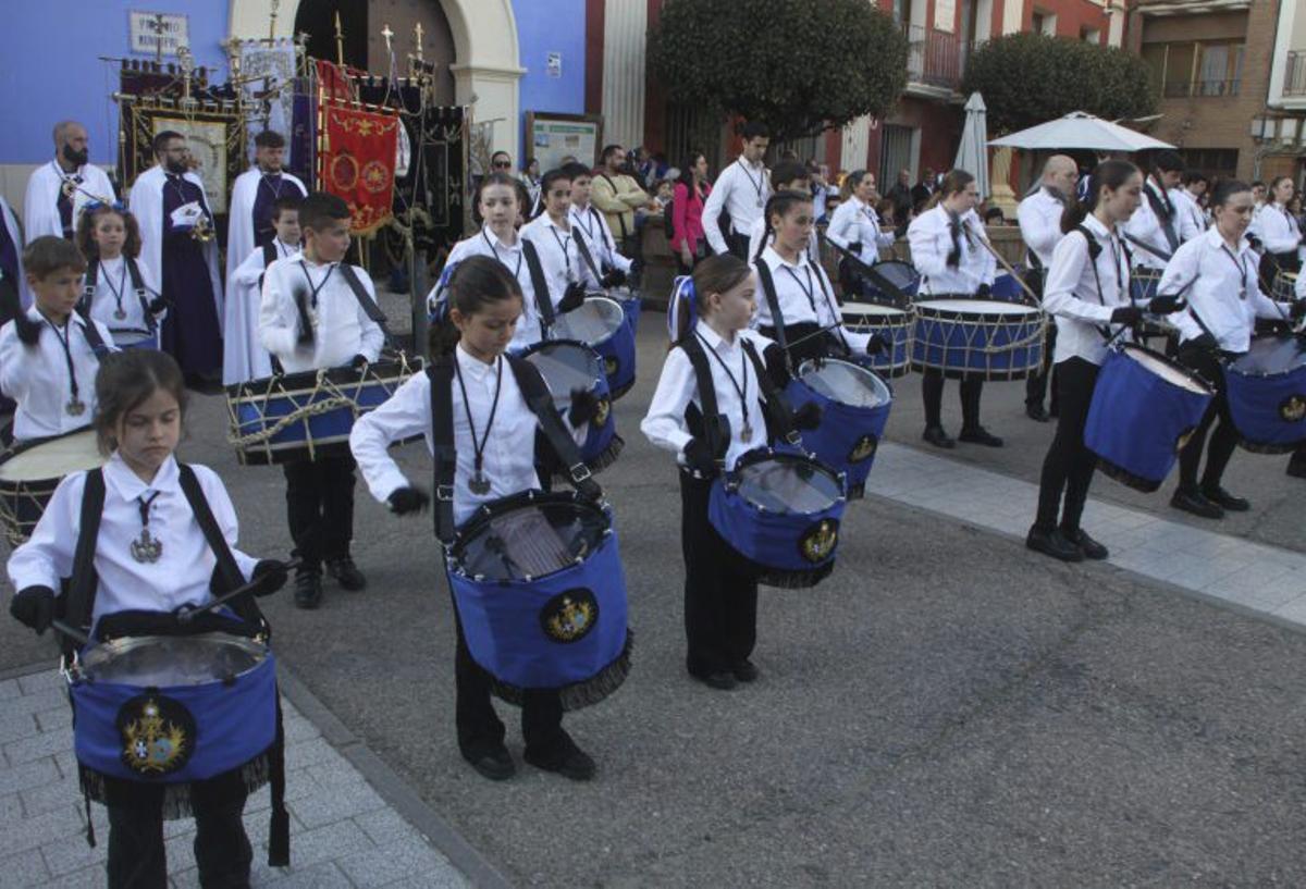 Las calles se llenaron de música, tradición y emoción.