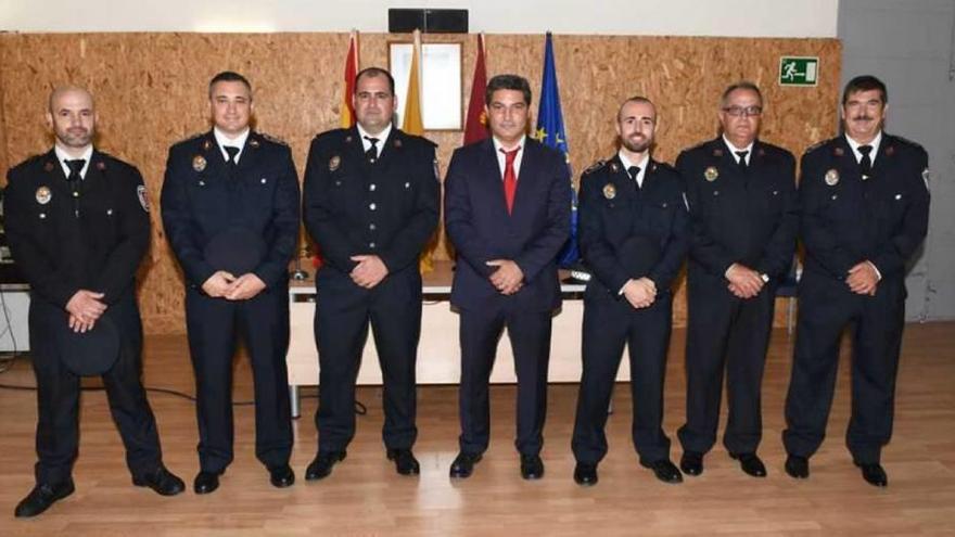 La localidad estrena un Cuerpo de Policía Local con seis agentes