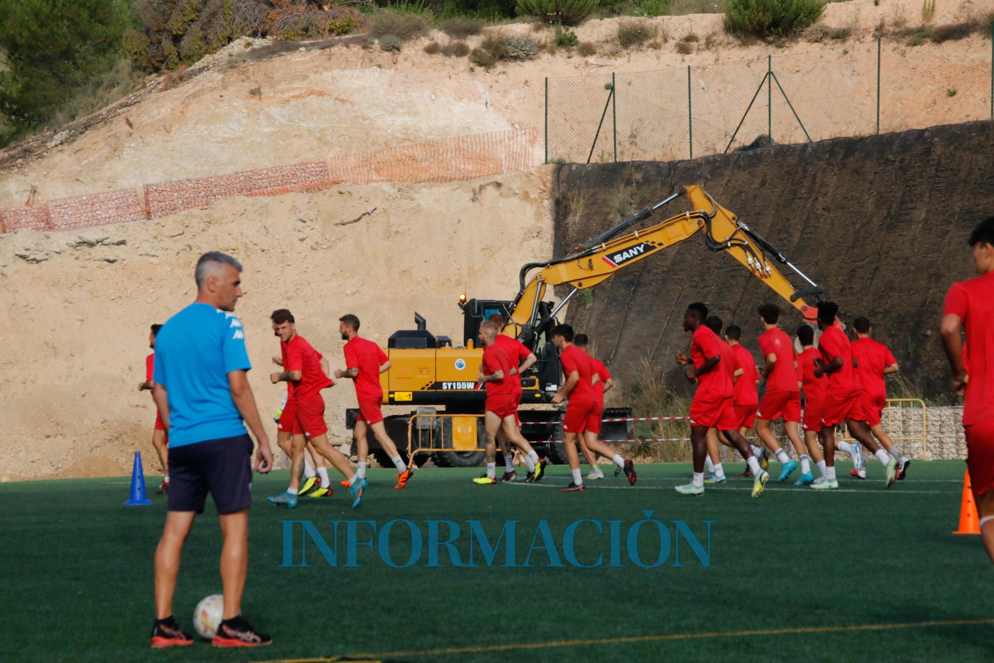 El Alcoyano de Parras encara su último mes antes de su debut liguero