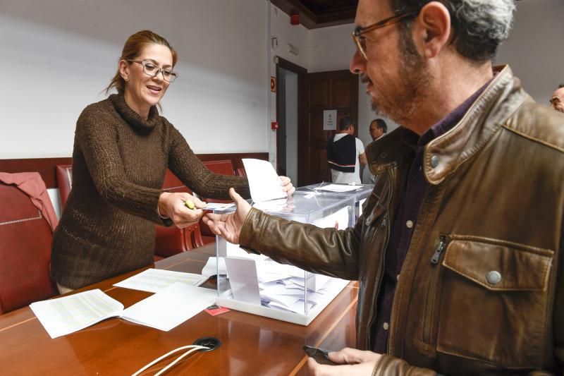 31-01-20 GENTE Y CULTURA. COLEGIO DE ABOGADOS. LAS PALMAS DE GRAN CANARIA. Votaciones para el cambio de nombre en el Colegio de Abogados.     Fotos: Juan Castro.  | 31/01/2020 | Fotógrafo: Juan Carlos Castro