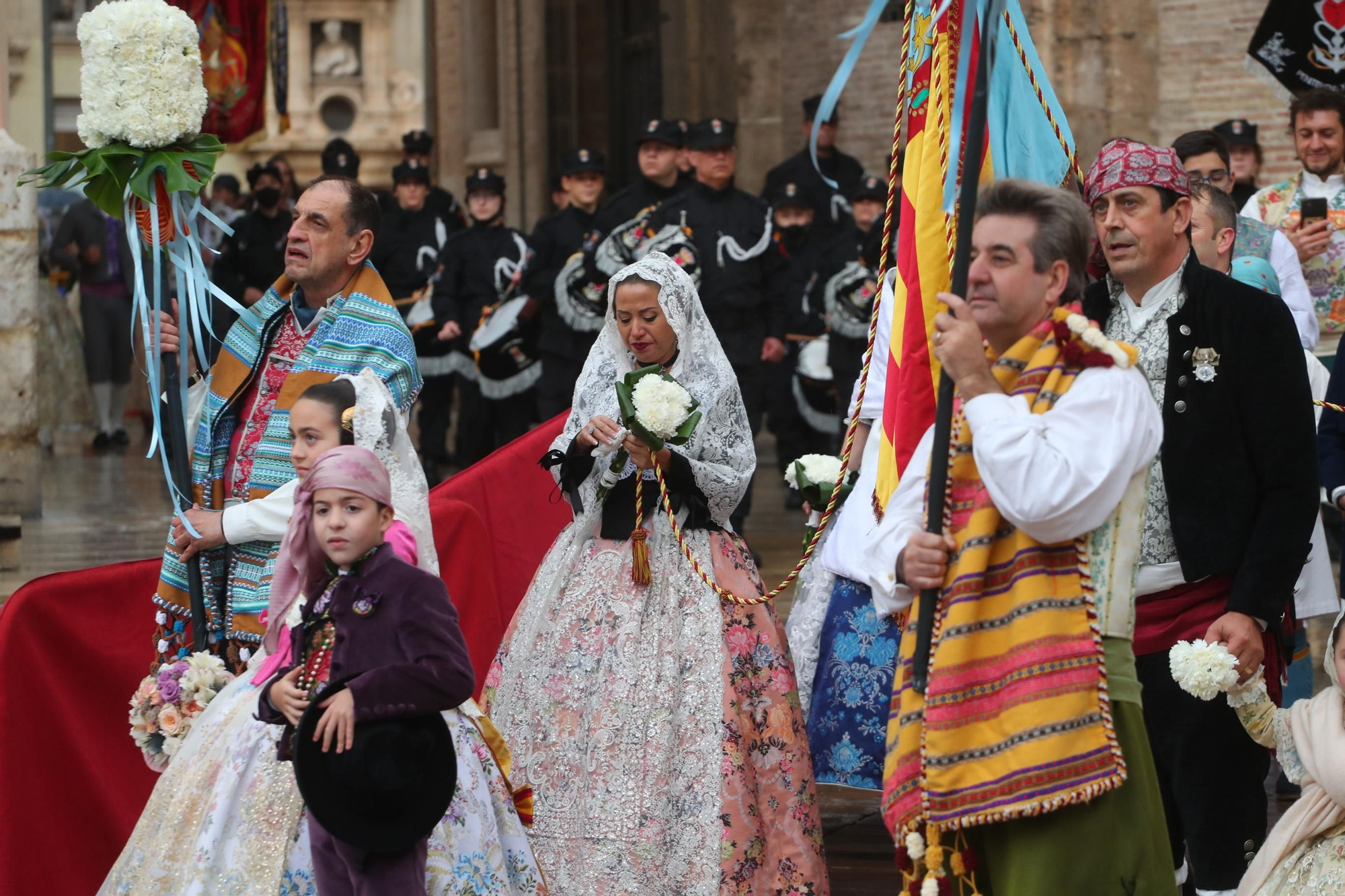 Búscate en el primer día de ofrenda por la calle de la Paz (entre las 15:30 a las 17:00 horas)