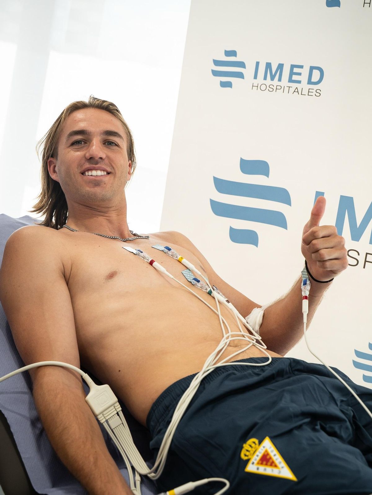 El delantero Pedro Benito, del Real Murcia, durante las pruebas médicas.