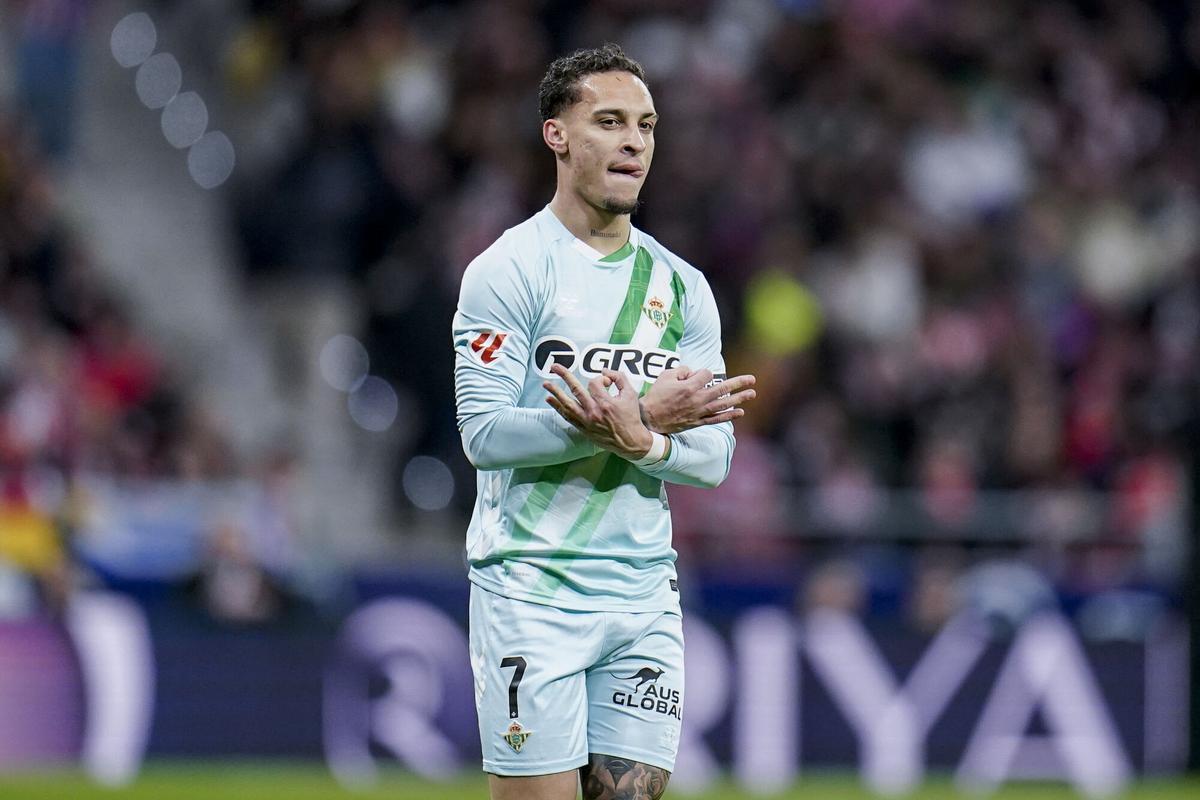 Antony celebra su gol durante el Atlético de Madrid-Betis en el Metropolitano de la jornada 23 de LaLiga EA Sports