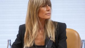 Archivo - La mujer del presidente del Gobierno, Begoña Gómez, durante la Comisión de Investigación sobre programas de cátedras y postgrados de la Universidad Complutense y empresas financiadoras, en la Asamblea de Madrid, a 13 de noviembre de 2024, en Mad