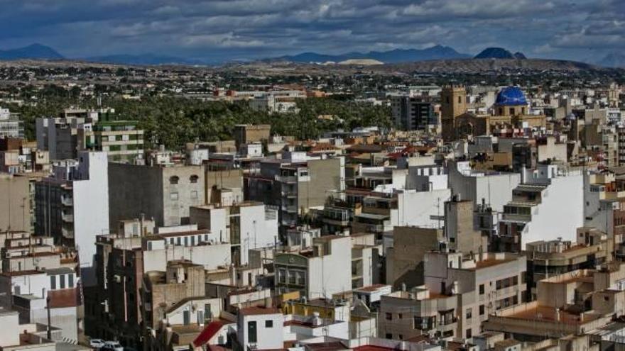 Una vista panorámica de la ciudad de Elche.