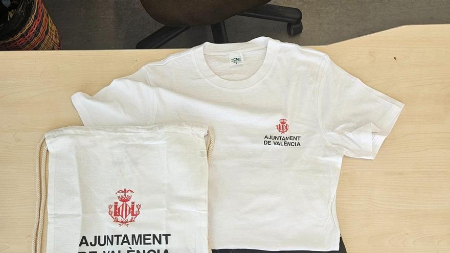 València repartirá un &quot;kit&quot; con camiseta, bermudas y alpargatas para víctimas de hurtos en la playa