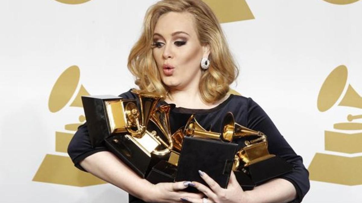 Adele, el pasado febrero, con sus seis premios Grammy conseguidos.