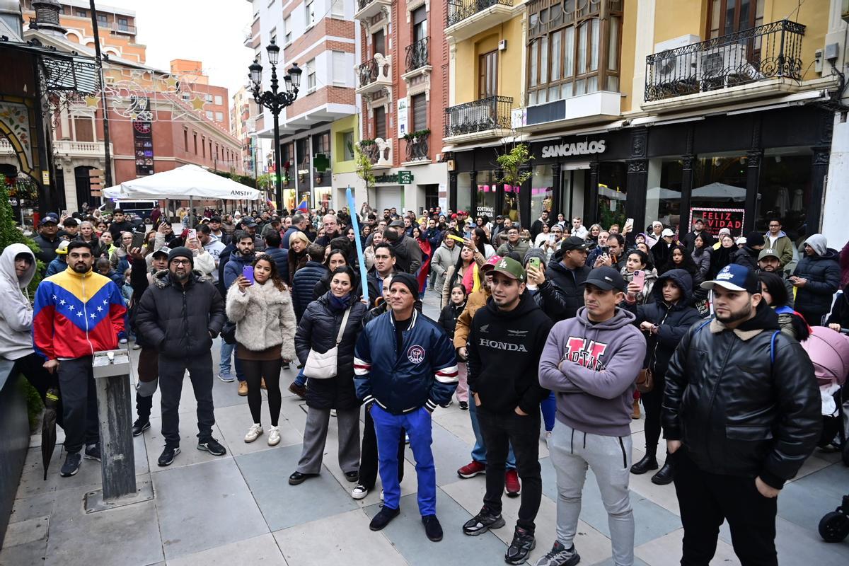 Concentración de venezolanos en Castellón