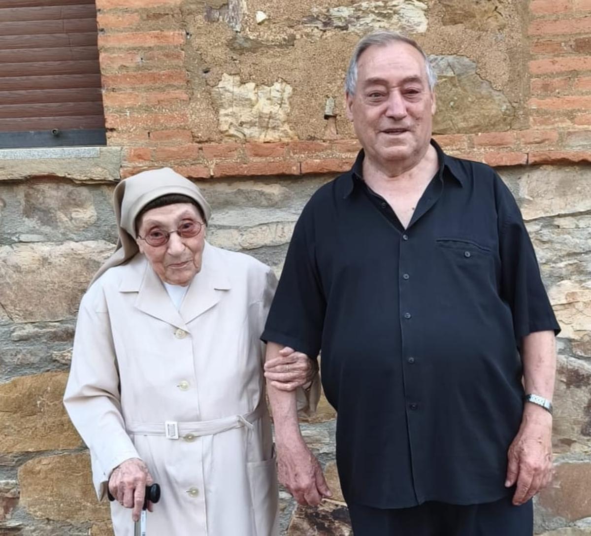 Sor Beatriz con su hermano Pedro