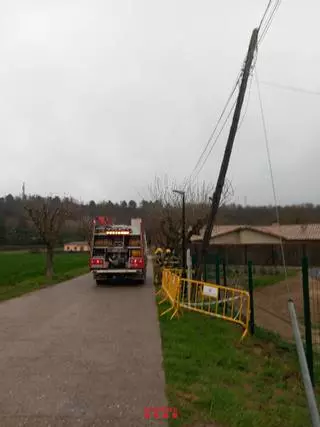 Els Bombers reben pocs avisos a la Catalunya Central pel nou temporal de vent