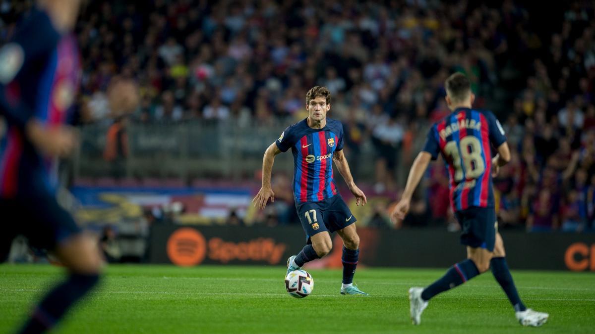 MarcosAlonso y Jordi Alba, dos de los tres laterales zurdos que usó Xavi en el once inicial ante el Celta.