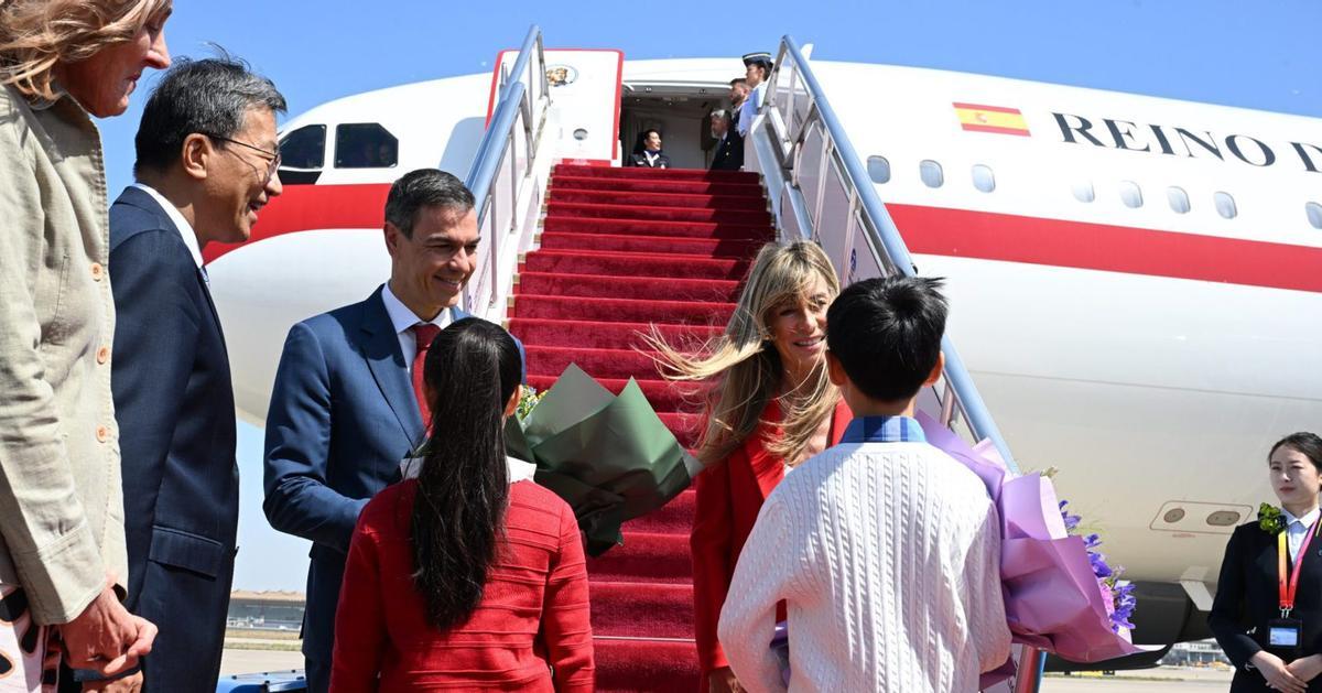 Pedro Sánchez war dieser Tage gemeinsam mit seiner Frau Begoña Gómez zum Staatsbesuch in China. | FOTO: BORJA PUIG/EUROPA PRESS