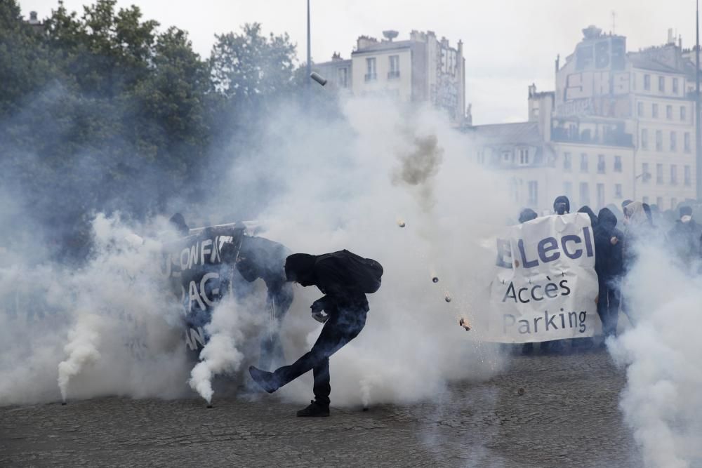 Disturbios en París en la celebración del 1 de Mayo