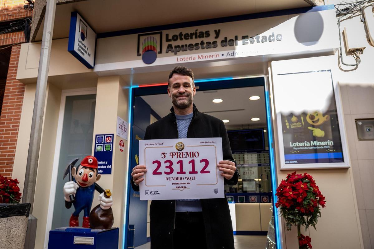 En imágenes | Minerín, en Andorra, vuelve a repartir millones en la Lotería de Navidad 2025