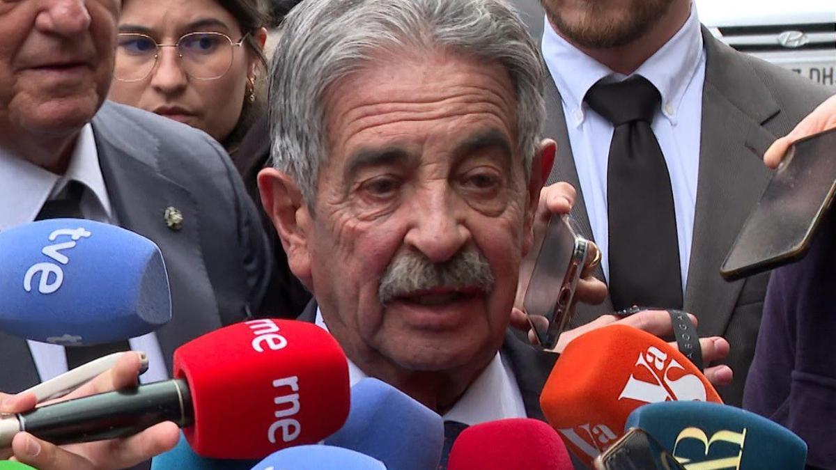 Revilla: "Cuanto antes haya elecciones generales mejor, porque es insostenible"