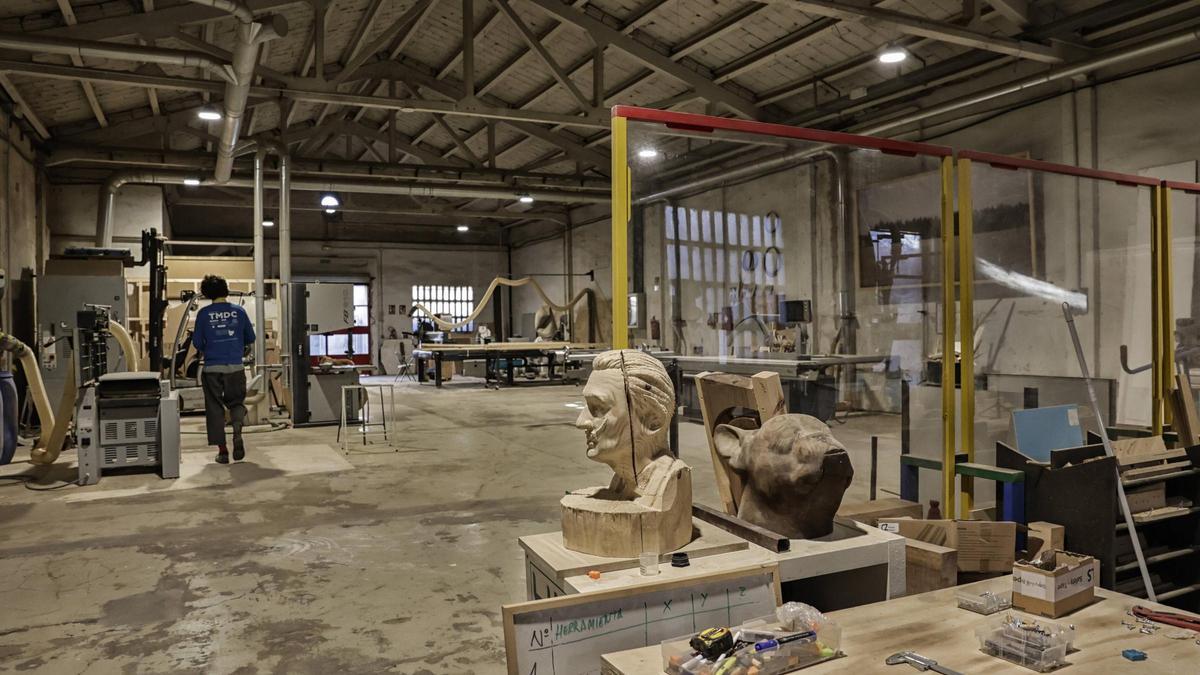 Un taller "único en el mundo", en riesgo de desaparecer en la Verneda