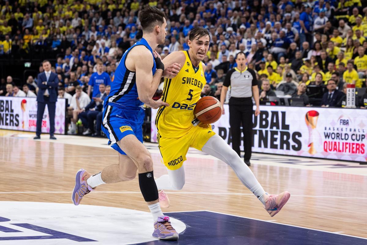 Will Falk, en uno del os dos partidos de Suecia ante Estonia