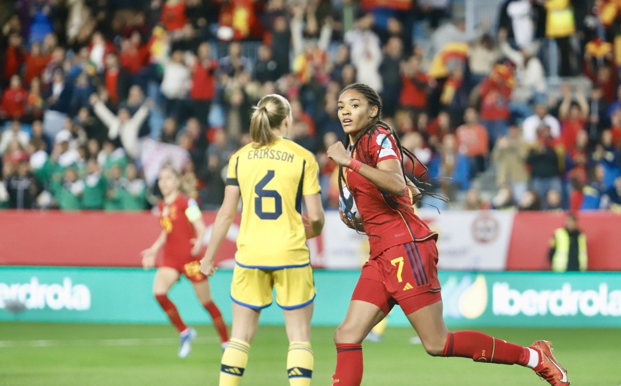 La victoria de la selección femenina de fútbol ante Suecia en La Rosaleda, en imágenes