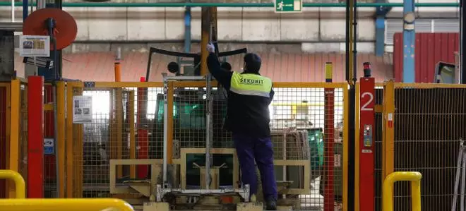 A Cristalería se le empaña el negocio: pierde dinero en la planta de parabrisas
