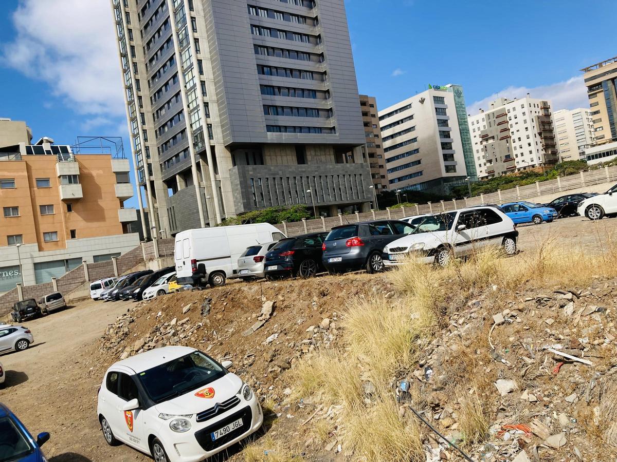 Solar municipal ubicado entre las dos Torres.