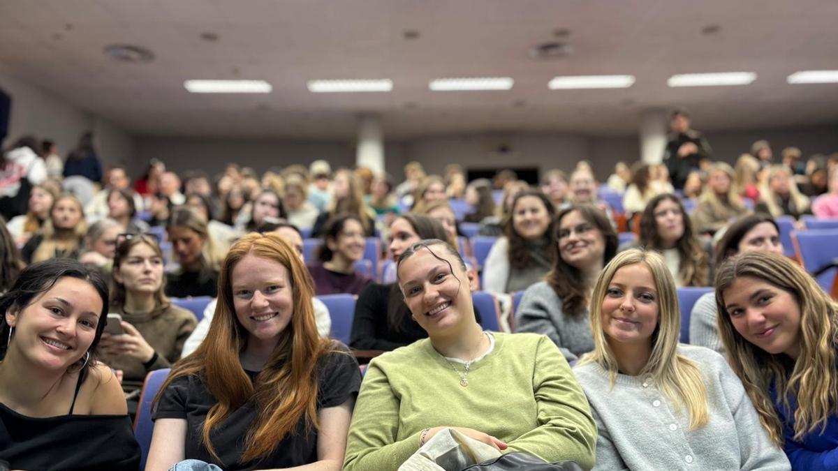 FOTOS | Llegan a la UIB los nuevos estudiantes de Erasmus: "Soy de Costa Rica y tenía muchas ganas de conocer Mallorca"