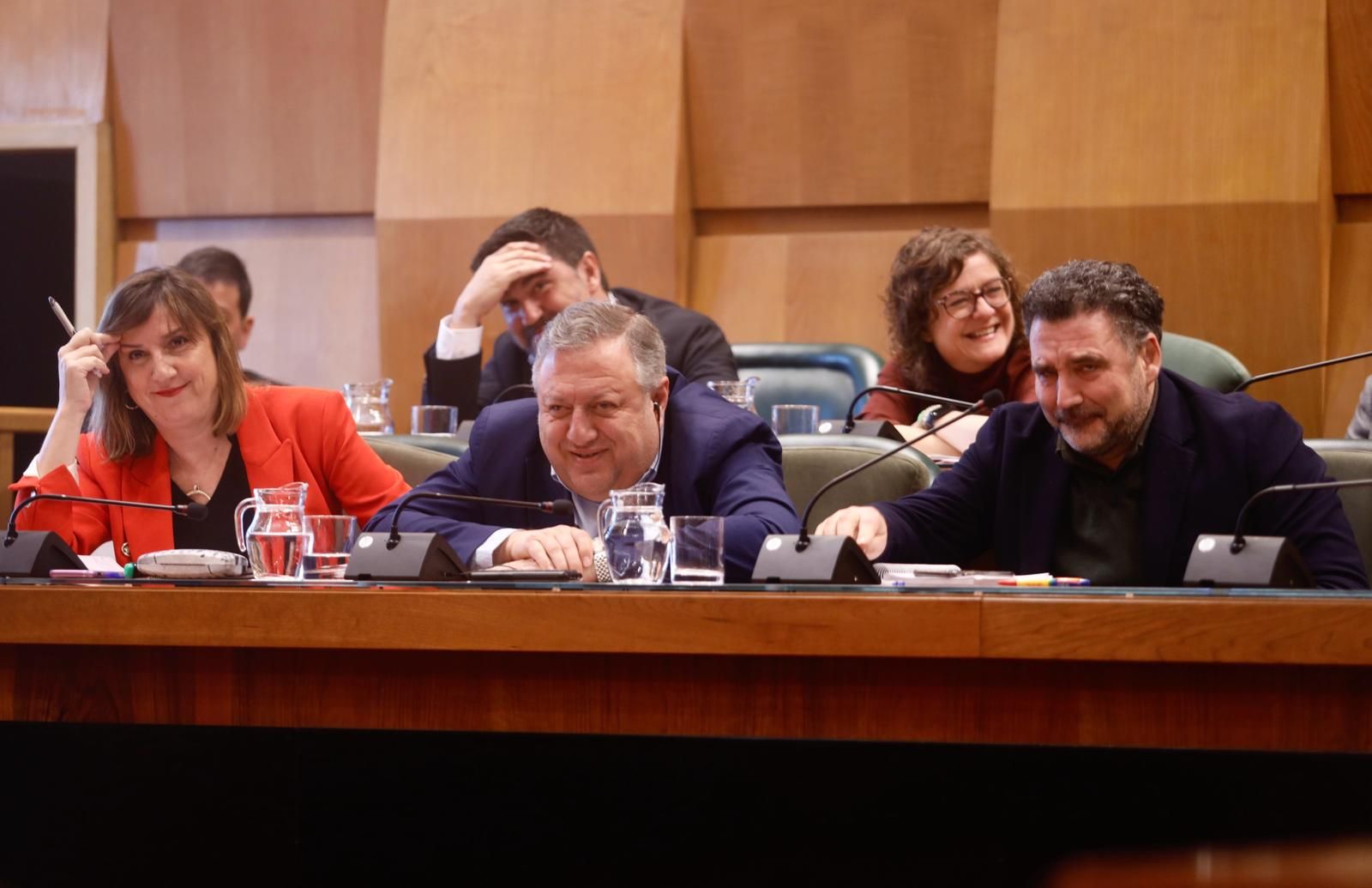 En imágenes | Chueca saca adelante los presupuestos de Zaragoza