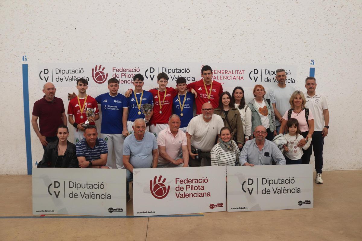 El duel entre les dos formacions de Massamagrell en Tercera va ser per a l'equip C.