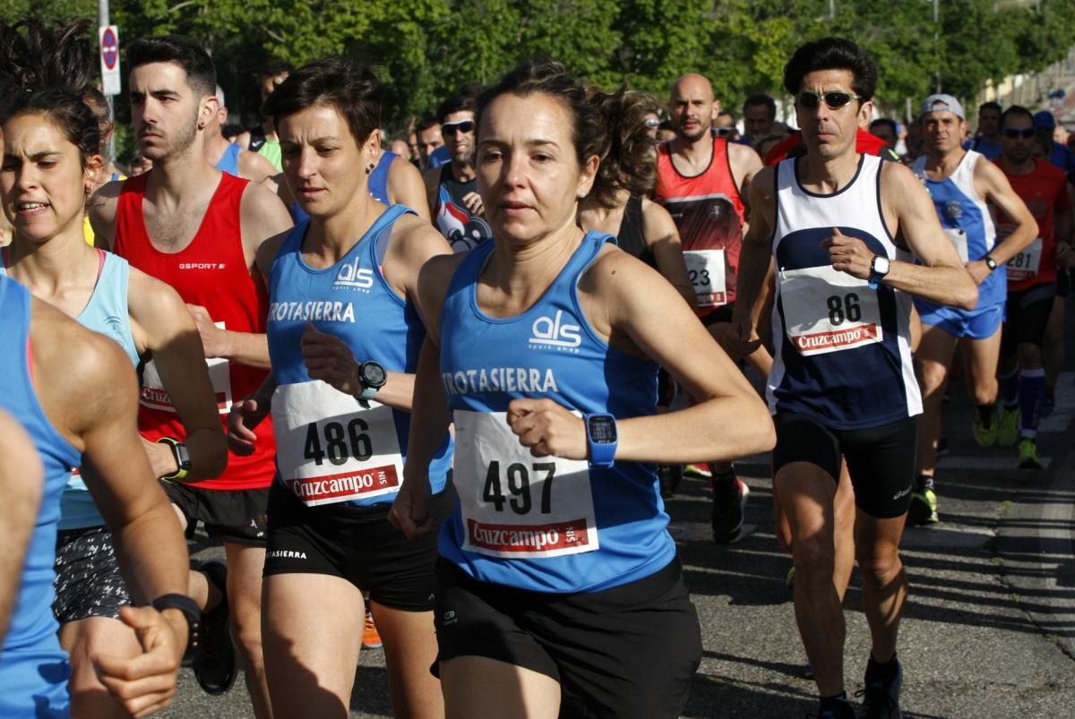 Miguel Espinosa y Marta Polo ganan la carrera popular de Los Califas