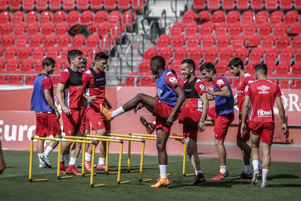 Último entrenamiento del Mallorca antes de partir hacia Miranda