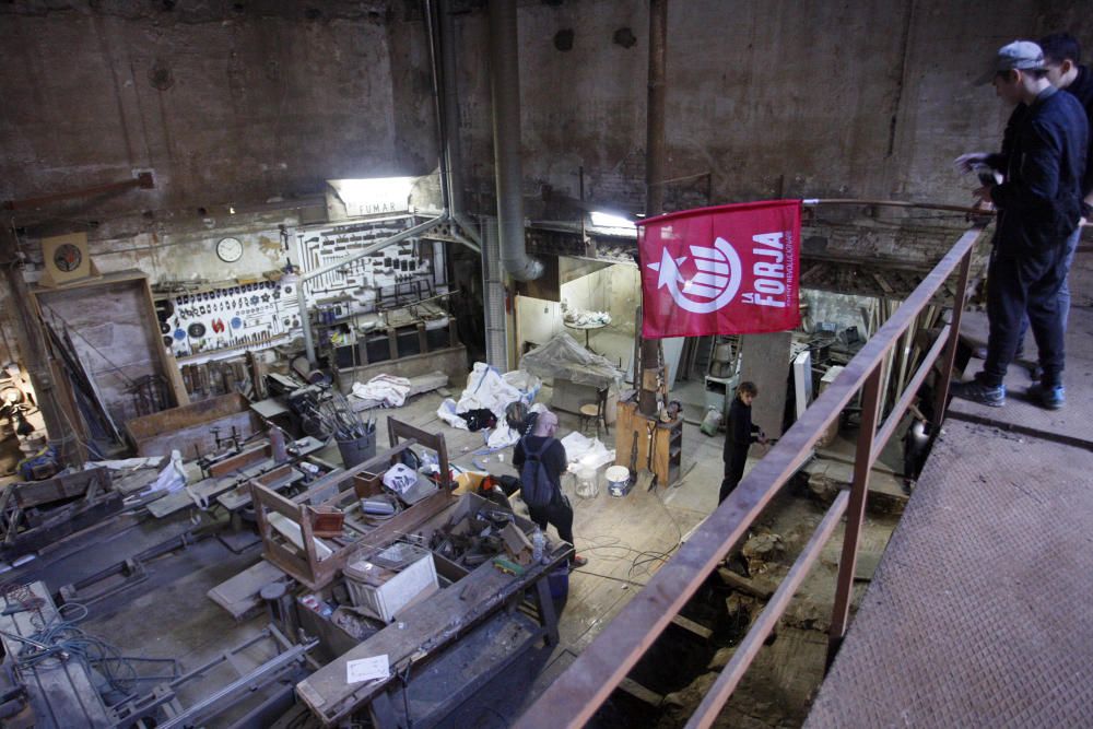 Ocupen l'antic Teatre Odeón