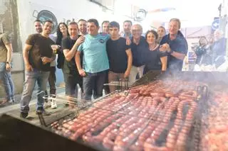 Las imágenes de la Nit de la Xulla y del encuentro de elaboración de allioli de las fiestas de Vila-real