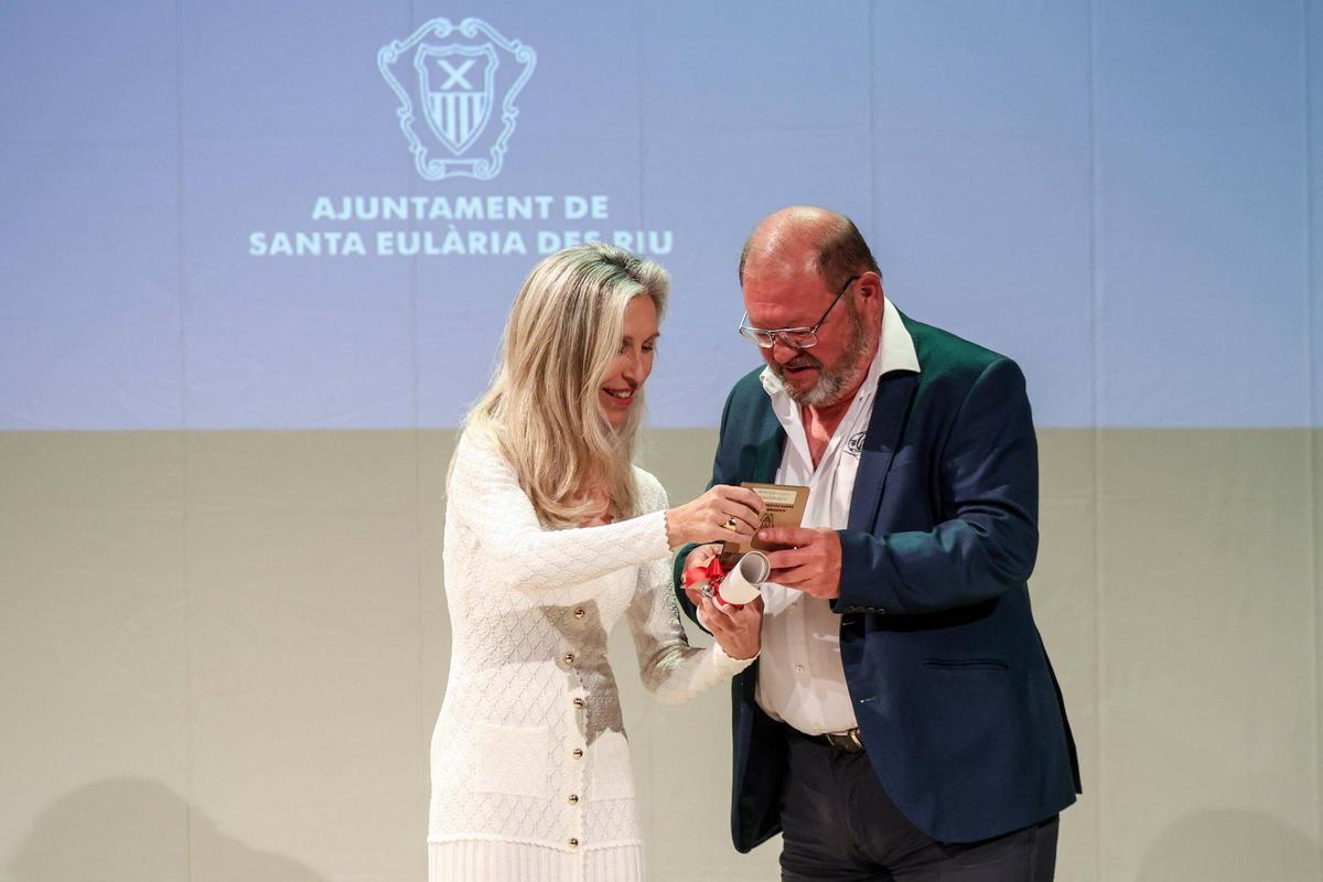 Premios Xarc y Medalla de Oro de Santa Eulària Premios Xarc y Medalla de Oro de Santa Eulària