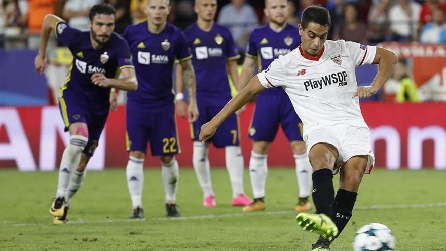 El Sevilla golea y suma su primer triunfo ante el débil Maribor (3-0)