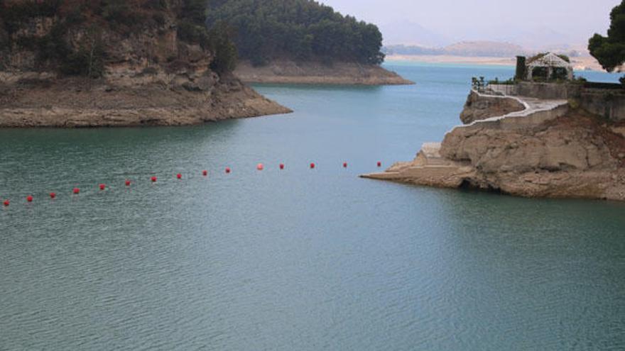 Las precipitaciones se dejan sentir en los pantanos más necesitados de Málaga