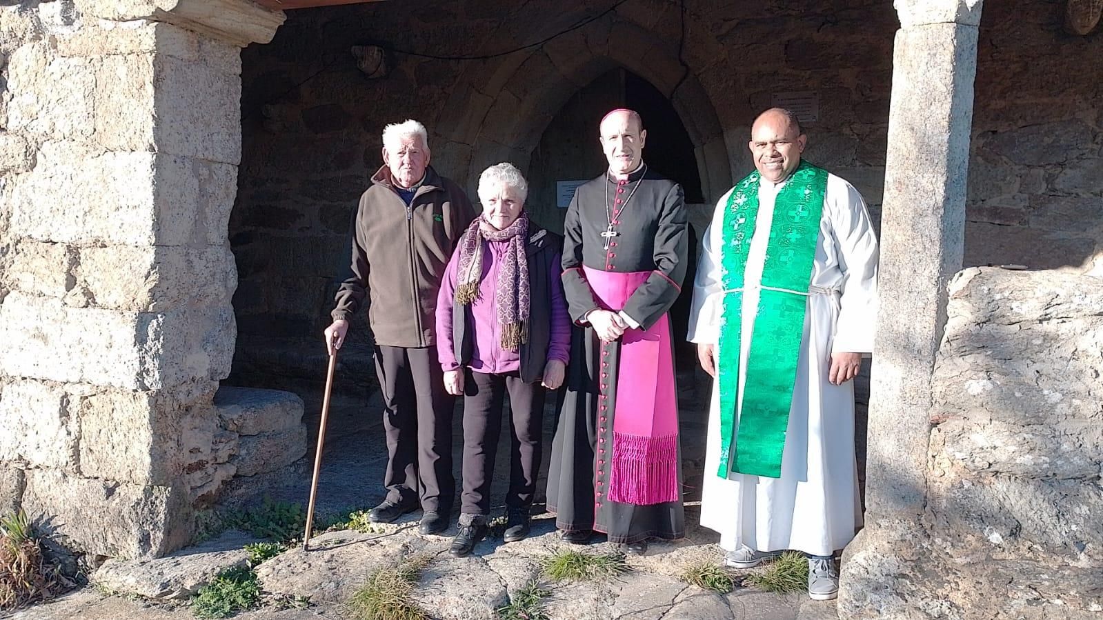 GALERÍA | El Obispo de Astorga, de ruta por Sanabria