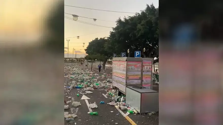 Así quedaron de sucias las calles de Santa Cruz de Tenerife tras el Carnaval