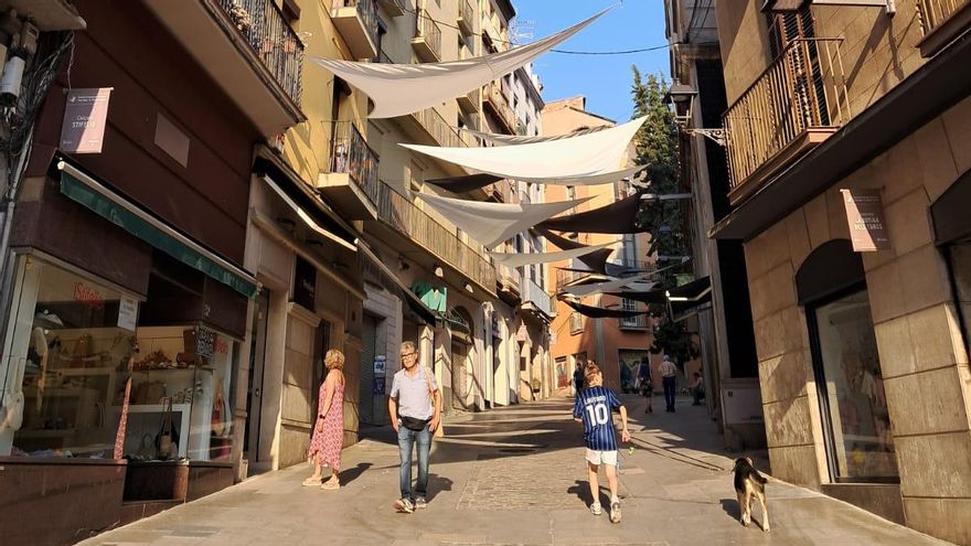 Els botiguers han estat els encarregats de pagar els tendals