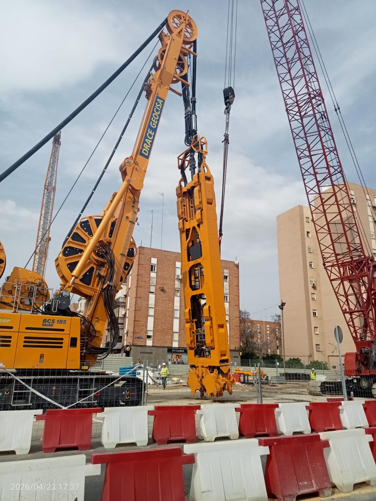 La hidrofresadora ya está en el entorno de la Macarena para los trabajos de la línea 3 de metro en la estación junto al hospital
